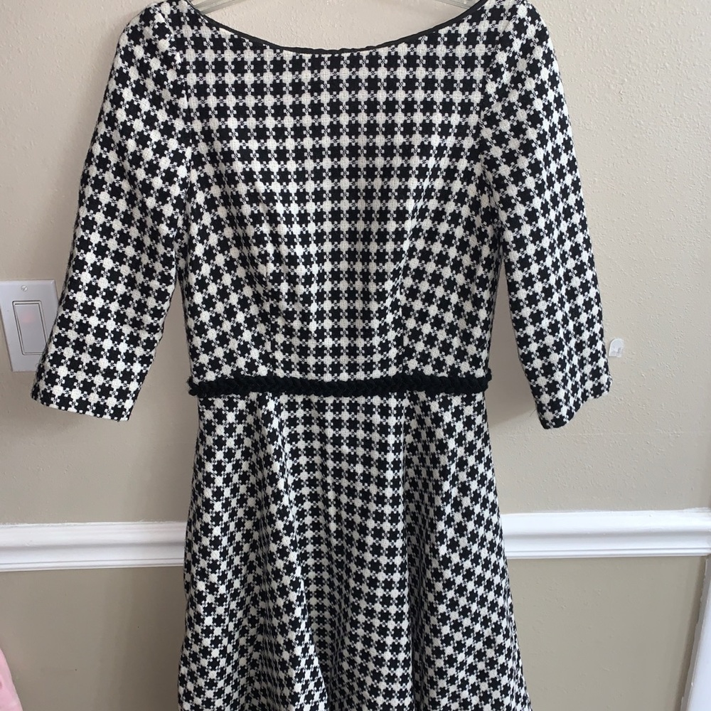 Lotus Grace Sz 6 Contrast Trim Shift Dress Black